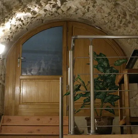 Au Chateau De 3*