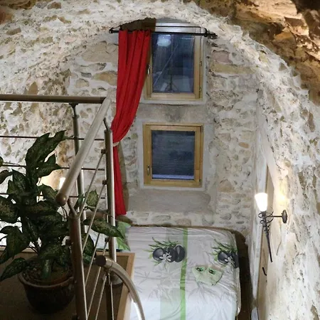 Au Chateau De * Villelongue-d'Aude