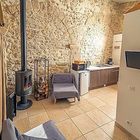 Au Chateau De Bed & Breakfast 3*