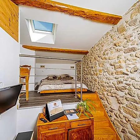 Au Chateau De Bed & Breakfast Villelongue-d'Aude